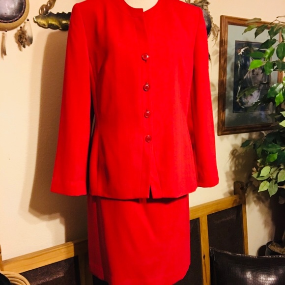 Laura Scott red jacket and skirt set 10 - Picture 1 of 8
